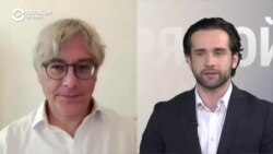 "То, что Харрис поддержал Байден, не означает автоматическую передачу ей голосов делегатов на съезде Демпартии"