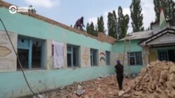 В Таджикистане родители самостоятельно ремонтируют и достраивают школы для своих детей