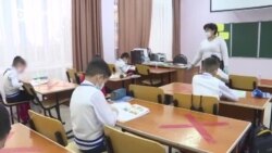 Казахстанских школьников и студентов возвращают за парты